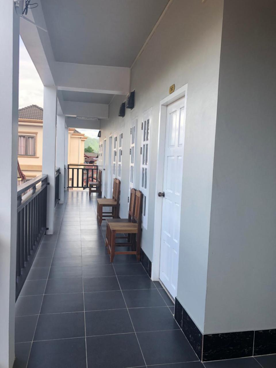 Jasmine Vangvieng Hotel Vang Vieng Exterior foto